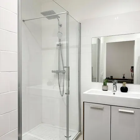 Charming 1-bedroom In Prestigious 16th Arrondissement 아파트 파리
